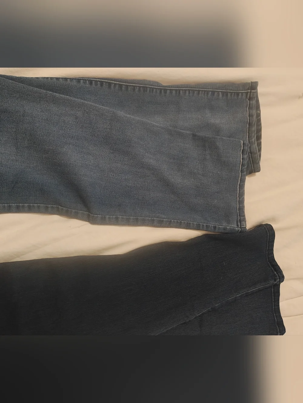 Democracy Jeans absolution Two Pairs In EUC - Picture 4 of 4